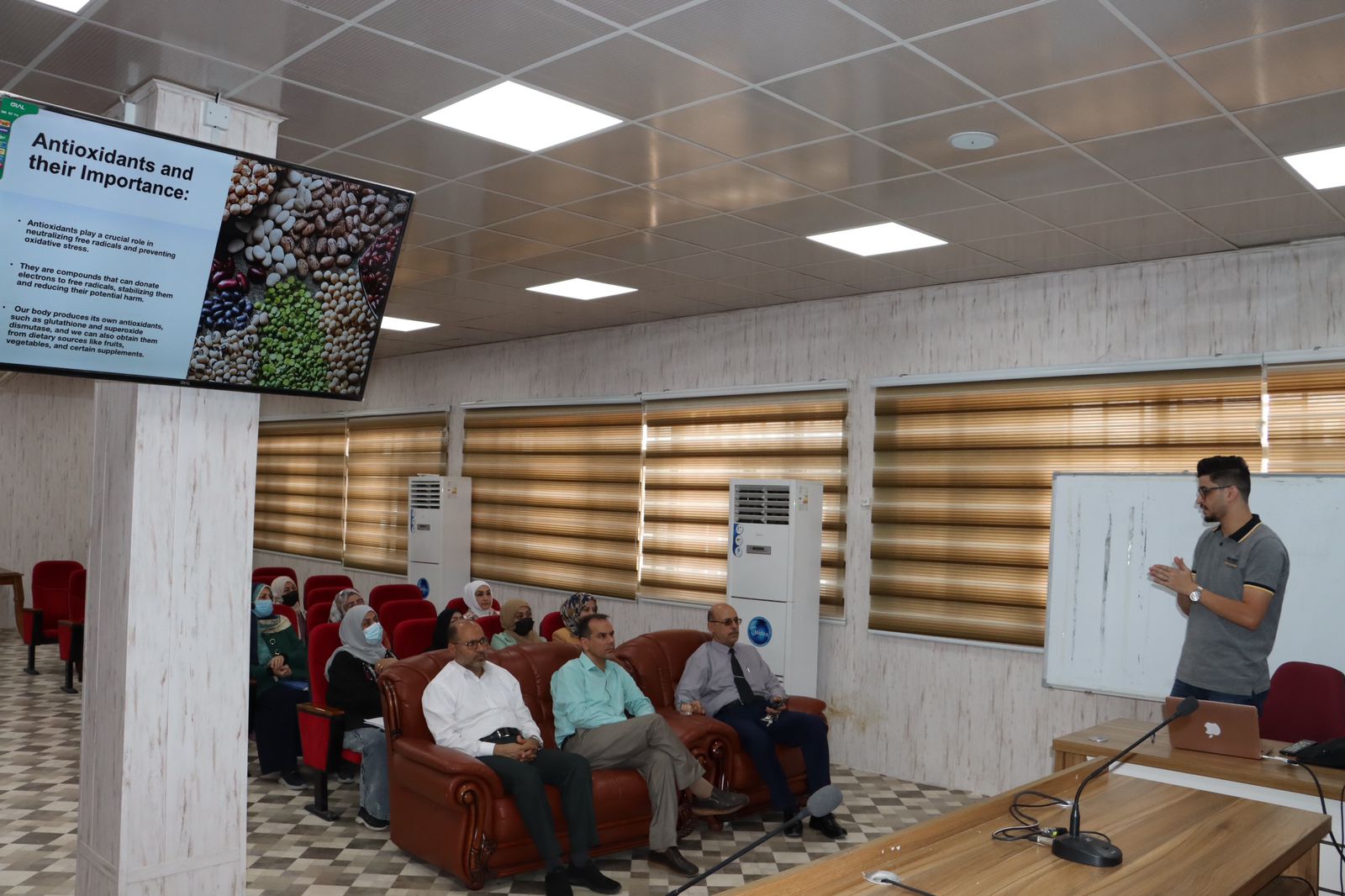 الحلقة النقاشية 2