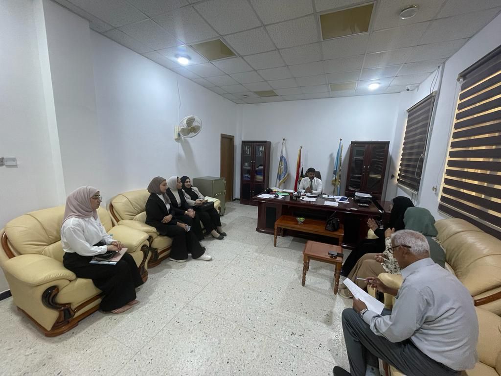 اجتماع كلية الصيدلة مع طلبة الأقسام الداخلية