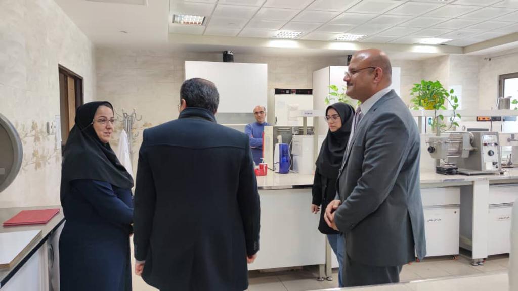 اللقاء مع الكوادر الأكاديمية والإدارية الإيرانية